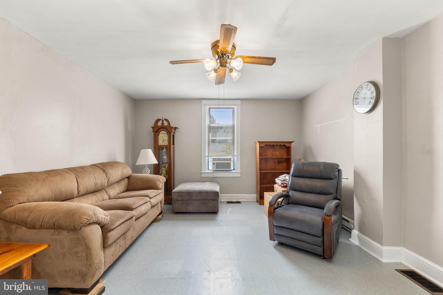 509 7th St Property Photo 4