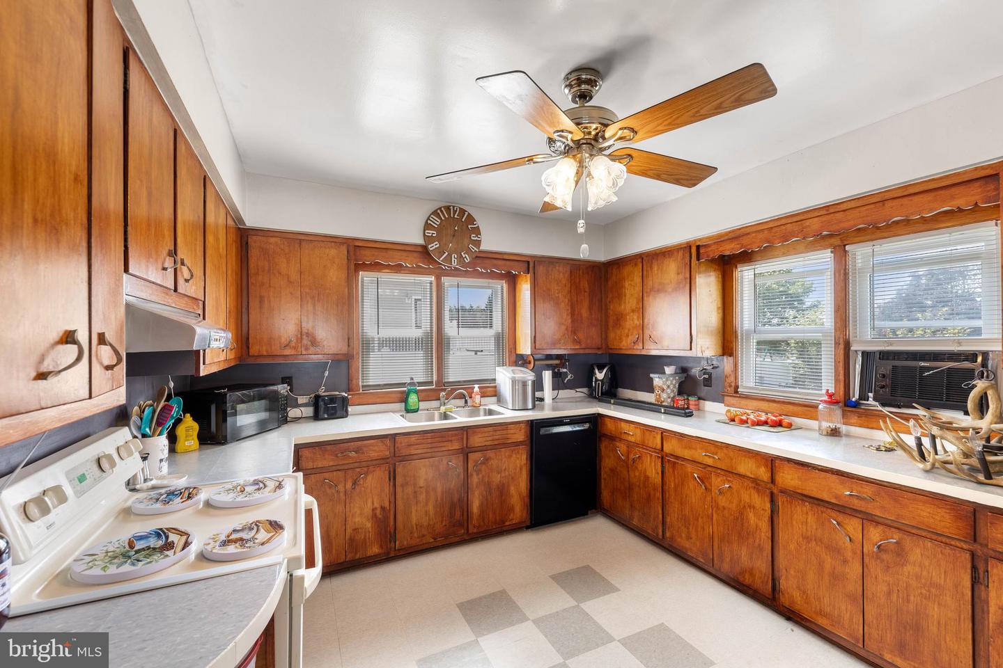 509 7th St Property Photo 16