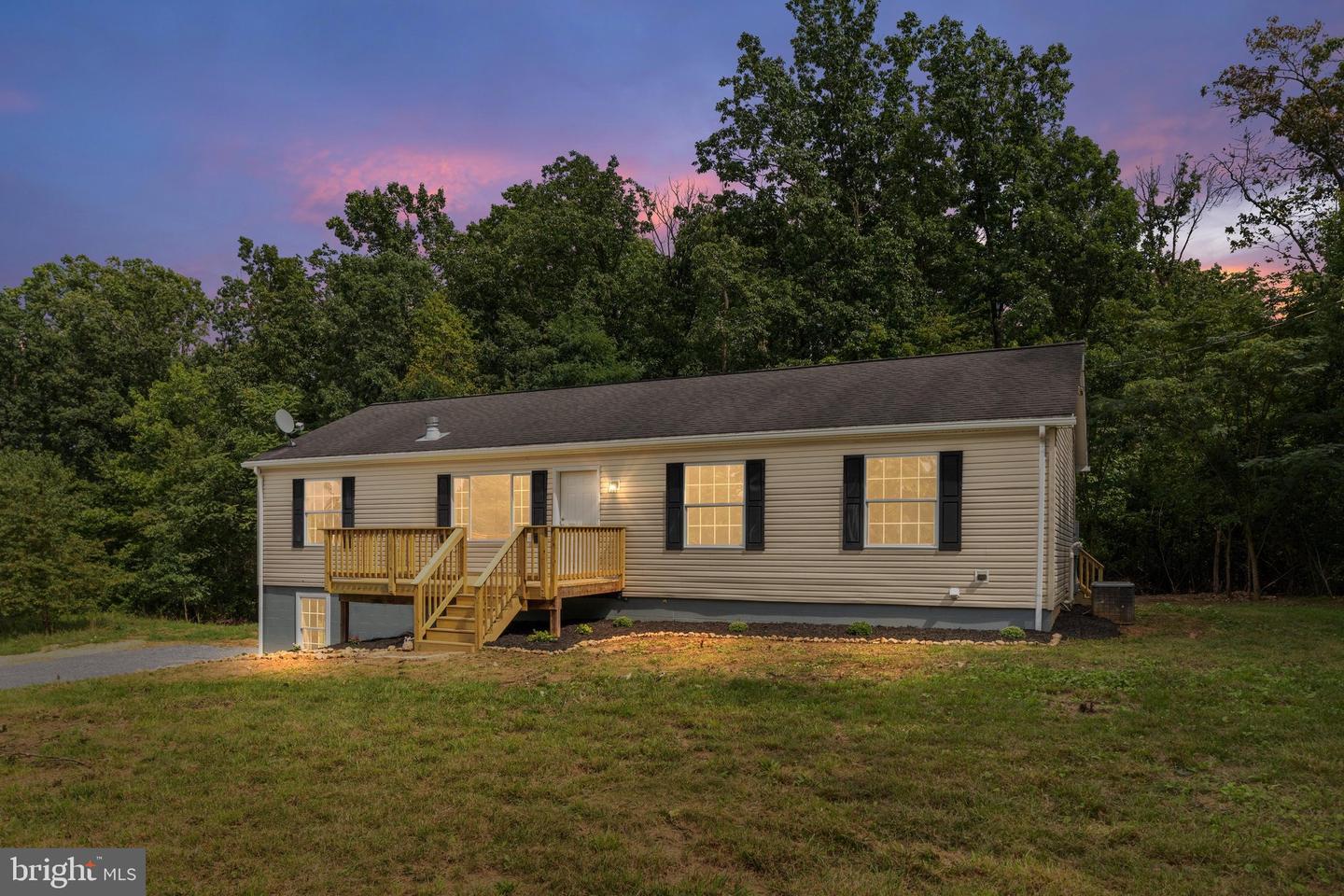 338 Auto Dr Property Photo 1