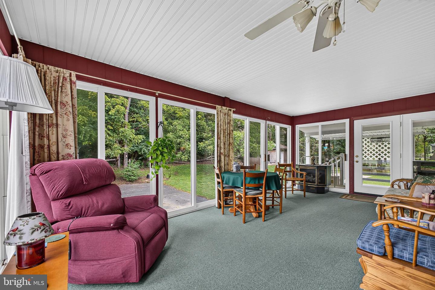 340 Camelot Ct Property Photo 63