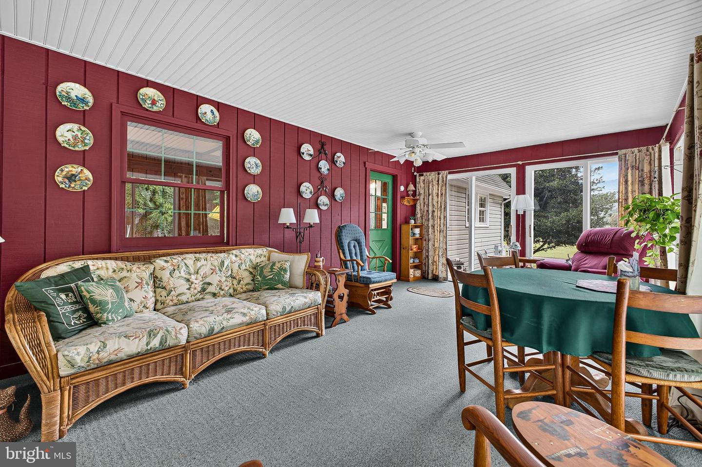 340 Camelot Ct Property Photo 65