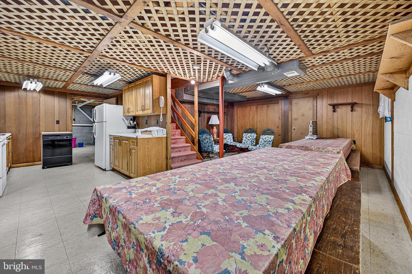 340 Camelot Ct Property Photo 69