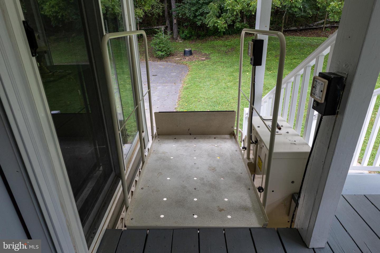 340 Camelot Ct Property Photo 89