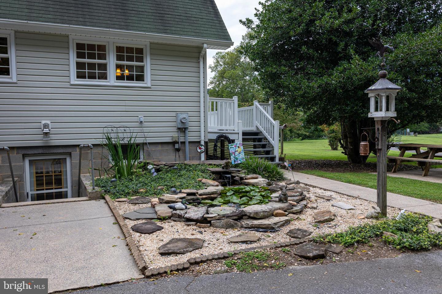 340 Camelot Ct Property Photo 93