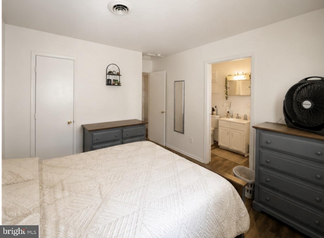 307 E Main St #d2 Property Photo 3