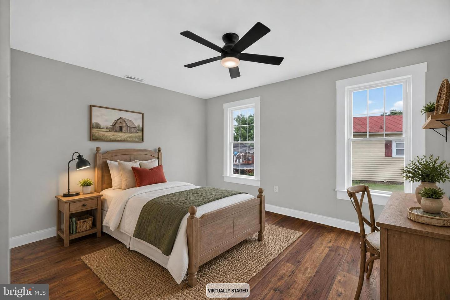 206 2nd St Property Photo 10