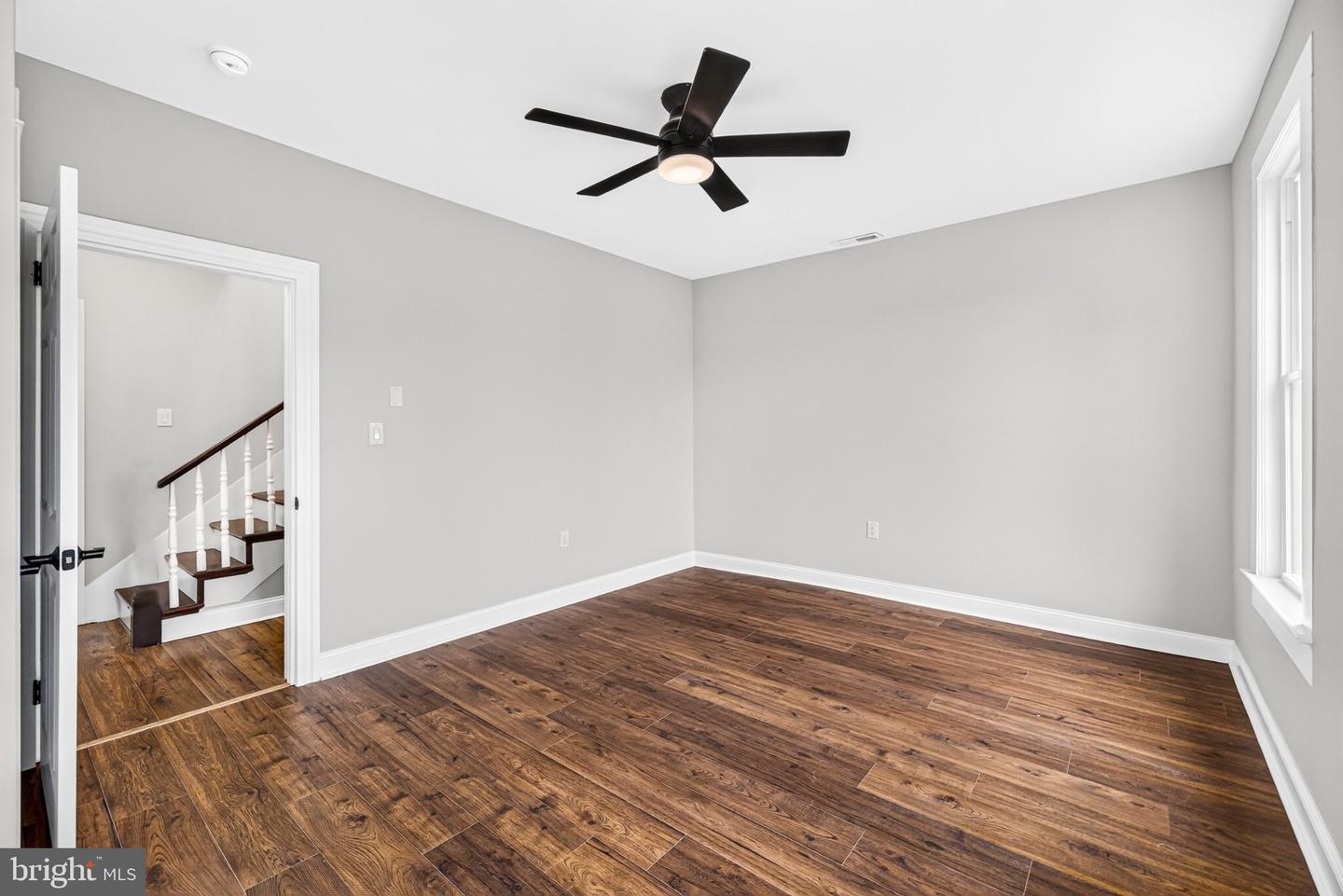 206 2nd St Property Photo 13