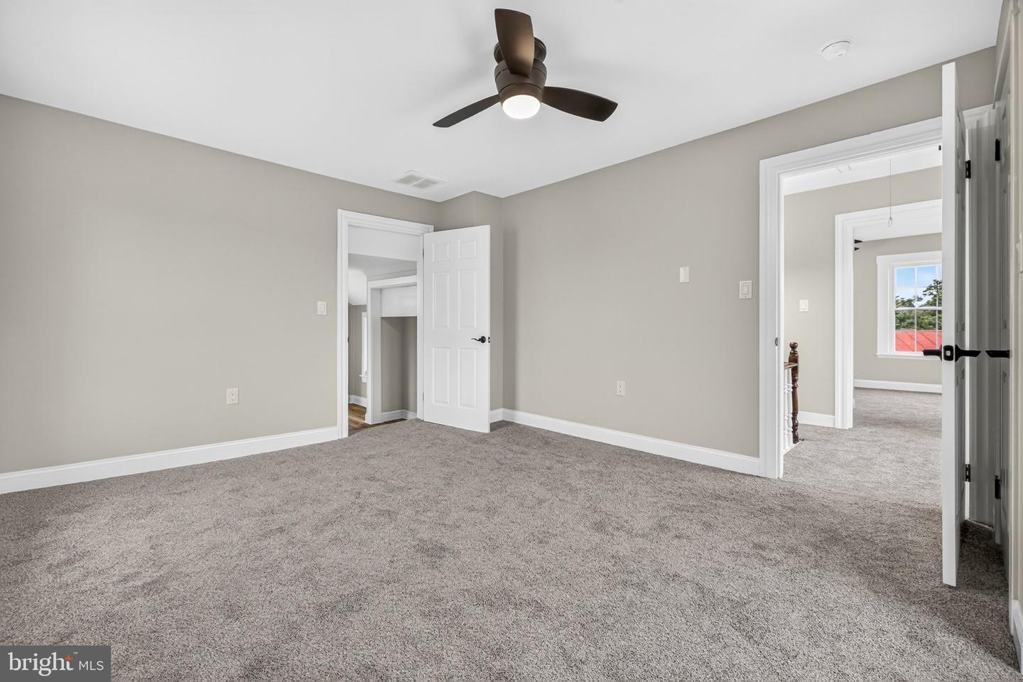 206 2nd St Property Photo 20