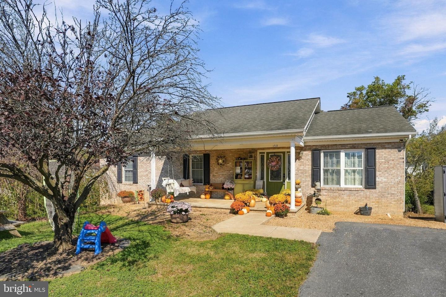 158 T Bird Ln Property Photo 3