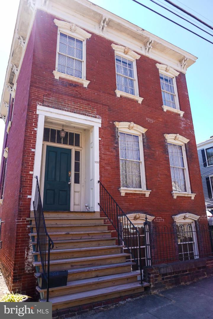 220 High Street Property Photo 2