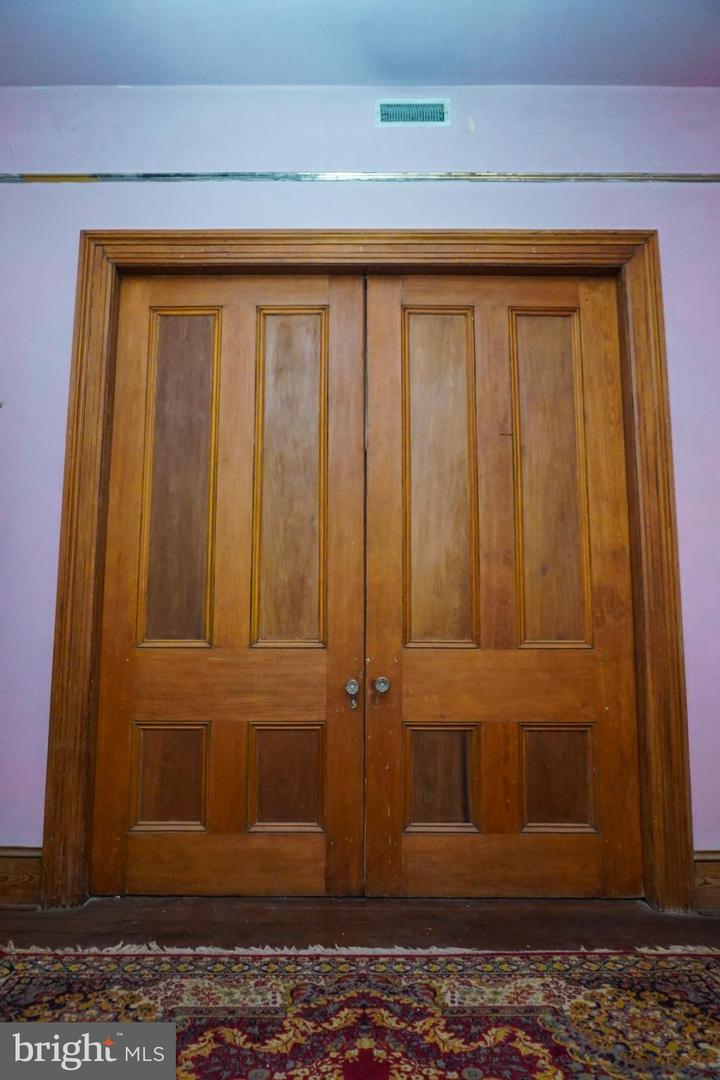 220 High Street Property Photo 12