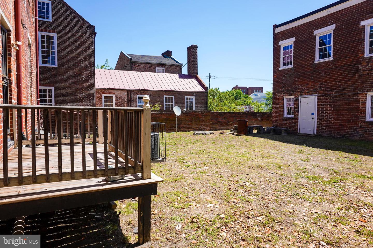 220 High Street Property Photo 43