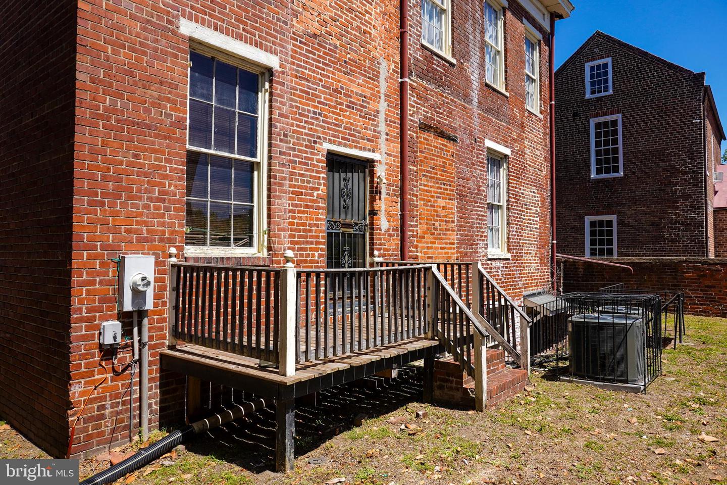 220 High Street Property Photo 44