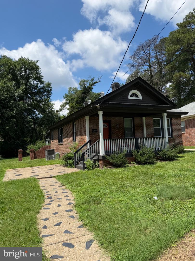 1846 East Blvd Property Photo 1