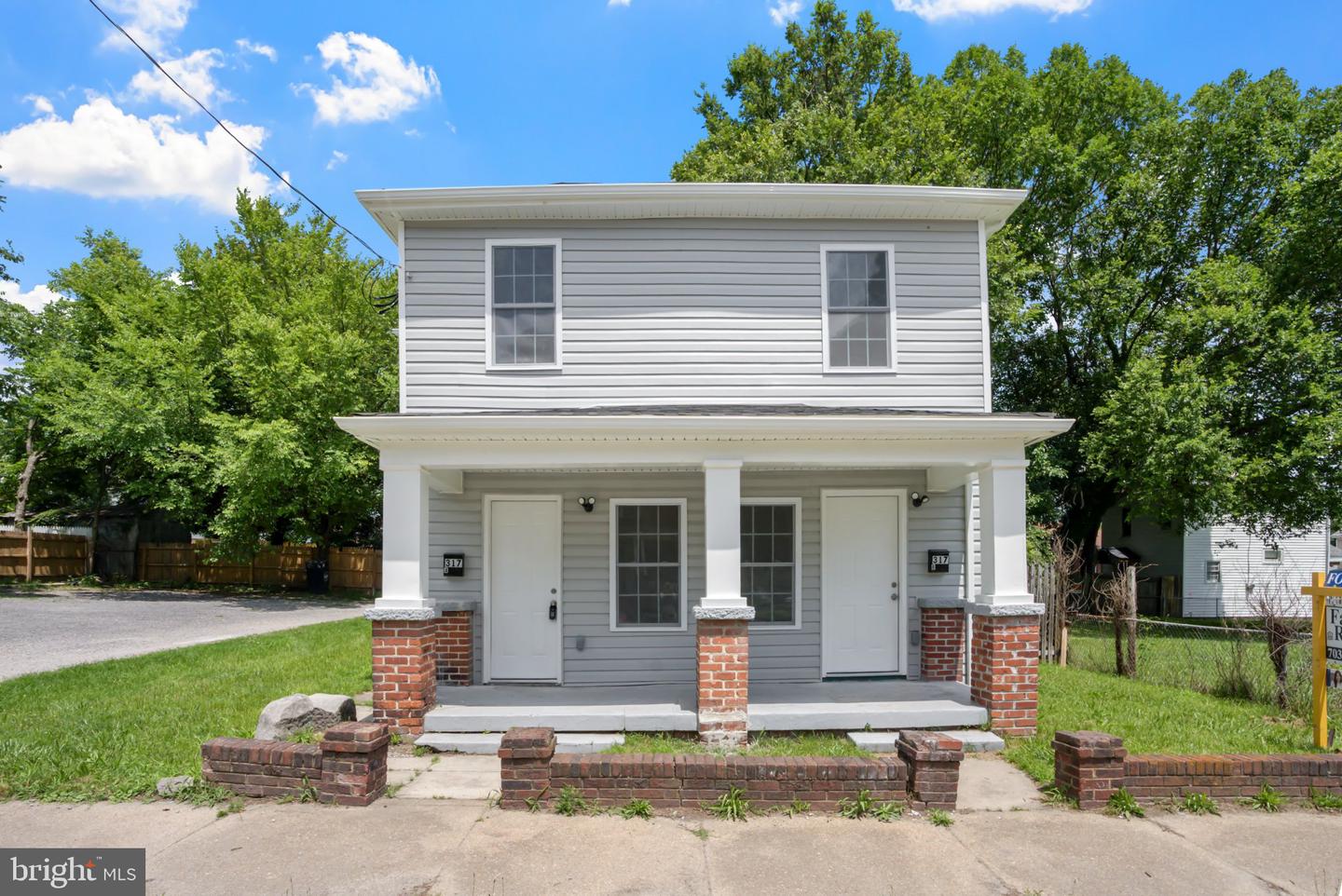 317 S West St Property Photo 1