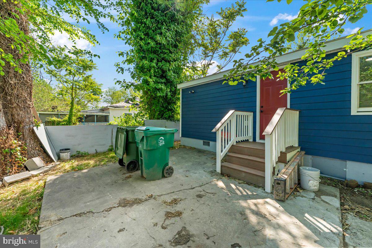 639 Plum St Property Photo 10