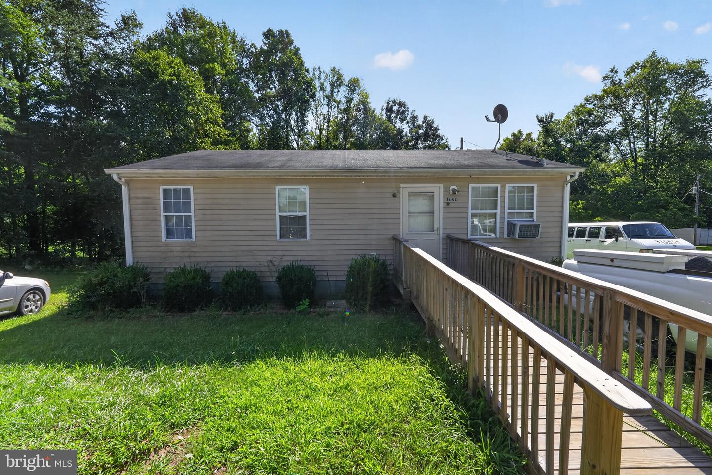 1343 Pittsville Rd Property Photo 1