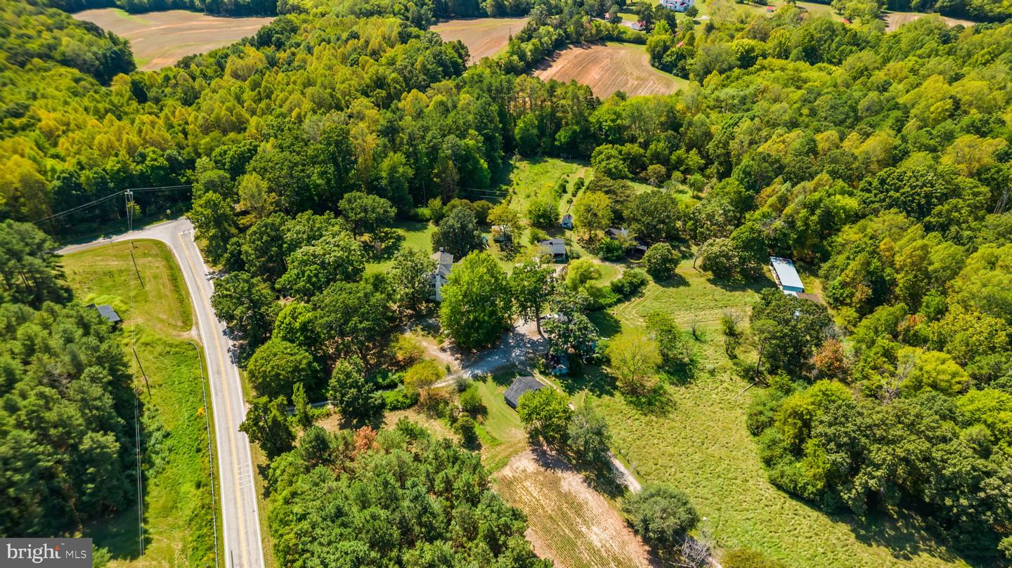 11271 Kentuck Rd Property Photo 8