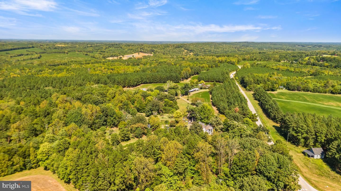 11271 Kentuck Rd Property Photo 12