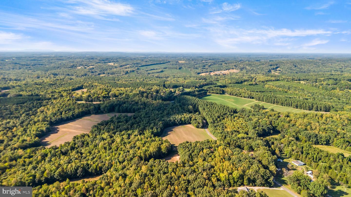 11271 Kentuck Rd Property Photo 22