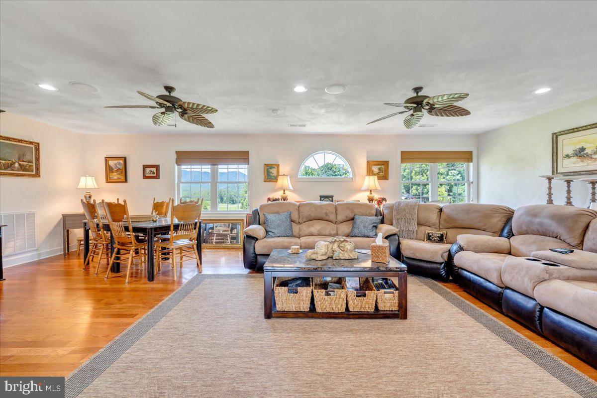 2170 Lone Ivy Rd Property Photo 37