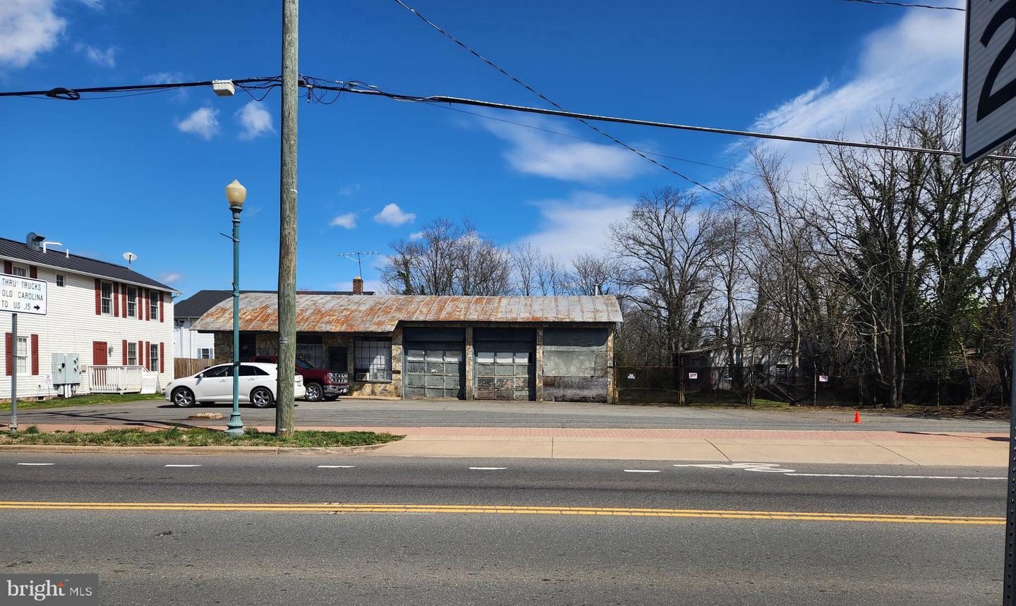 14920 Washington St Property Photo 1