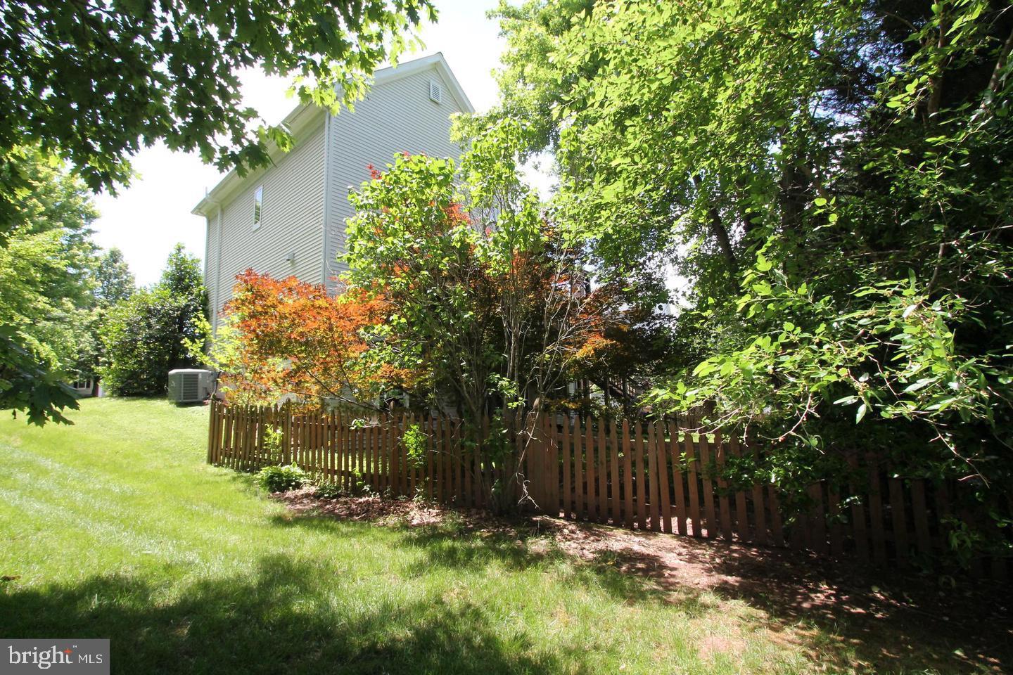12360 Corncrib Ct Property Photo 2