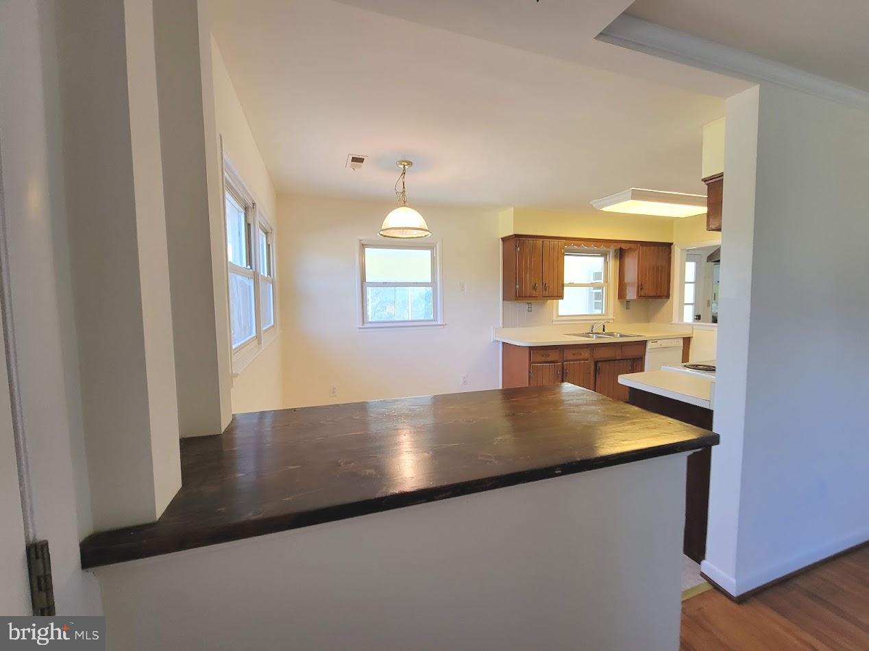 8608 Linton Hall Rd Property Photo 6