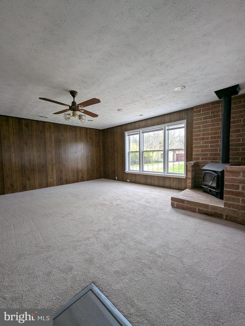 8608 Linton Hall Rd Property Photo 10