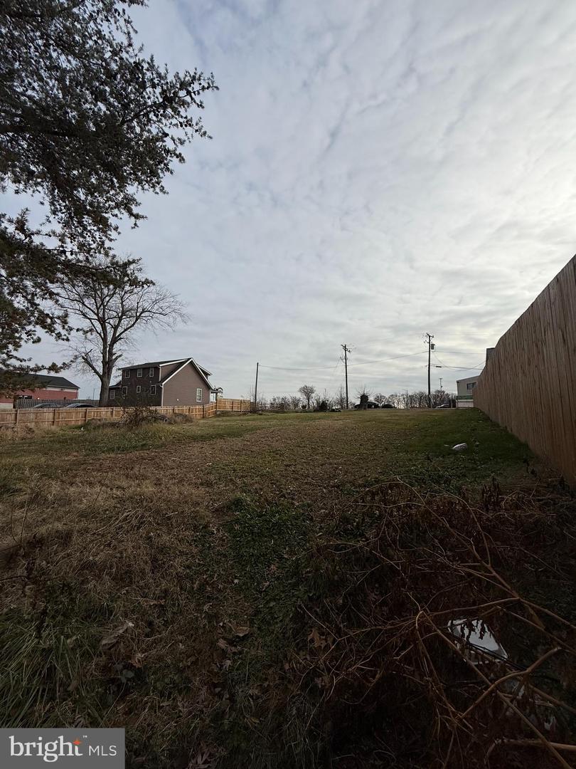 1216 Easy St Property Photo 4