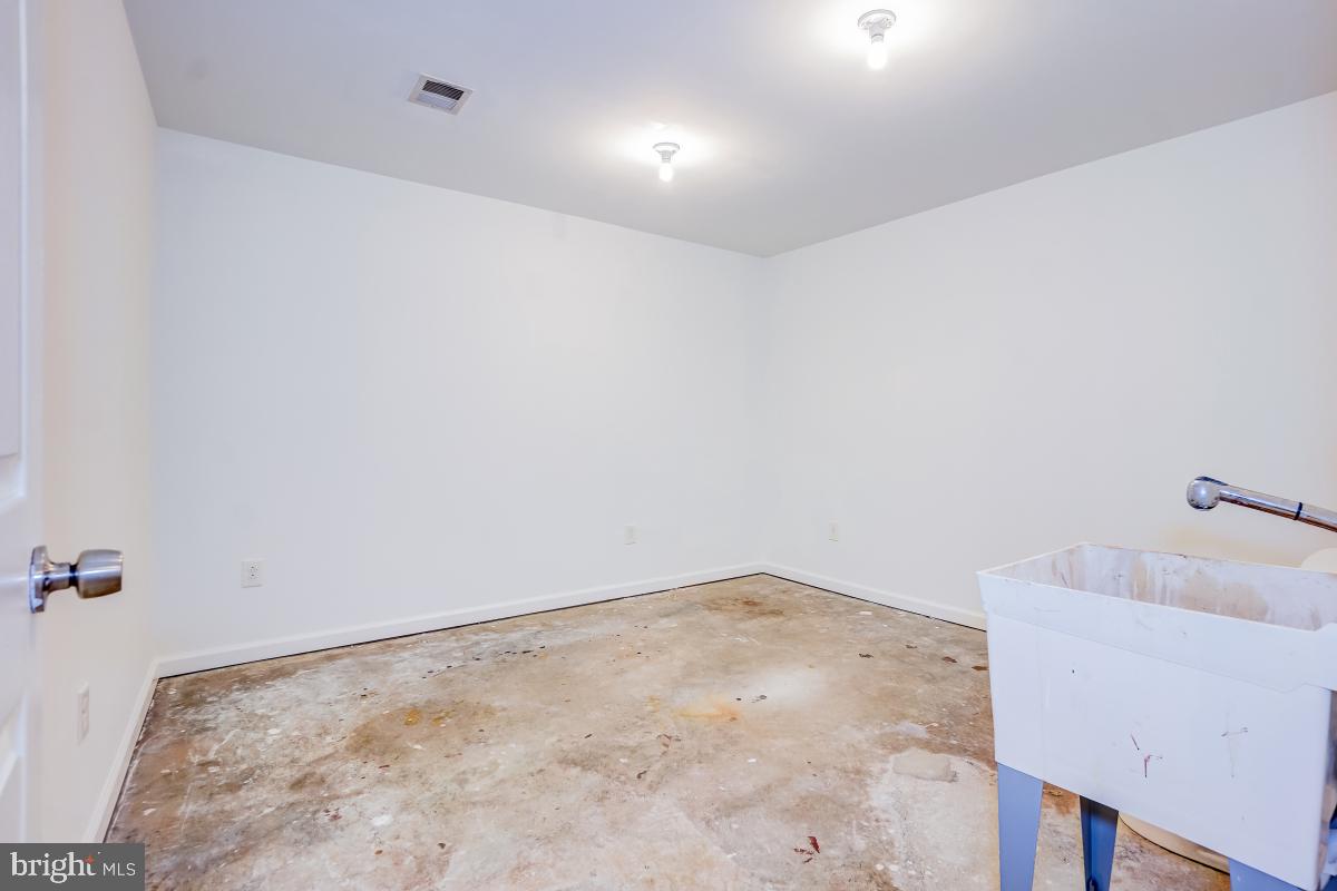 14013 Barley Field Pl Property Photo 32