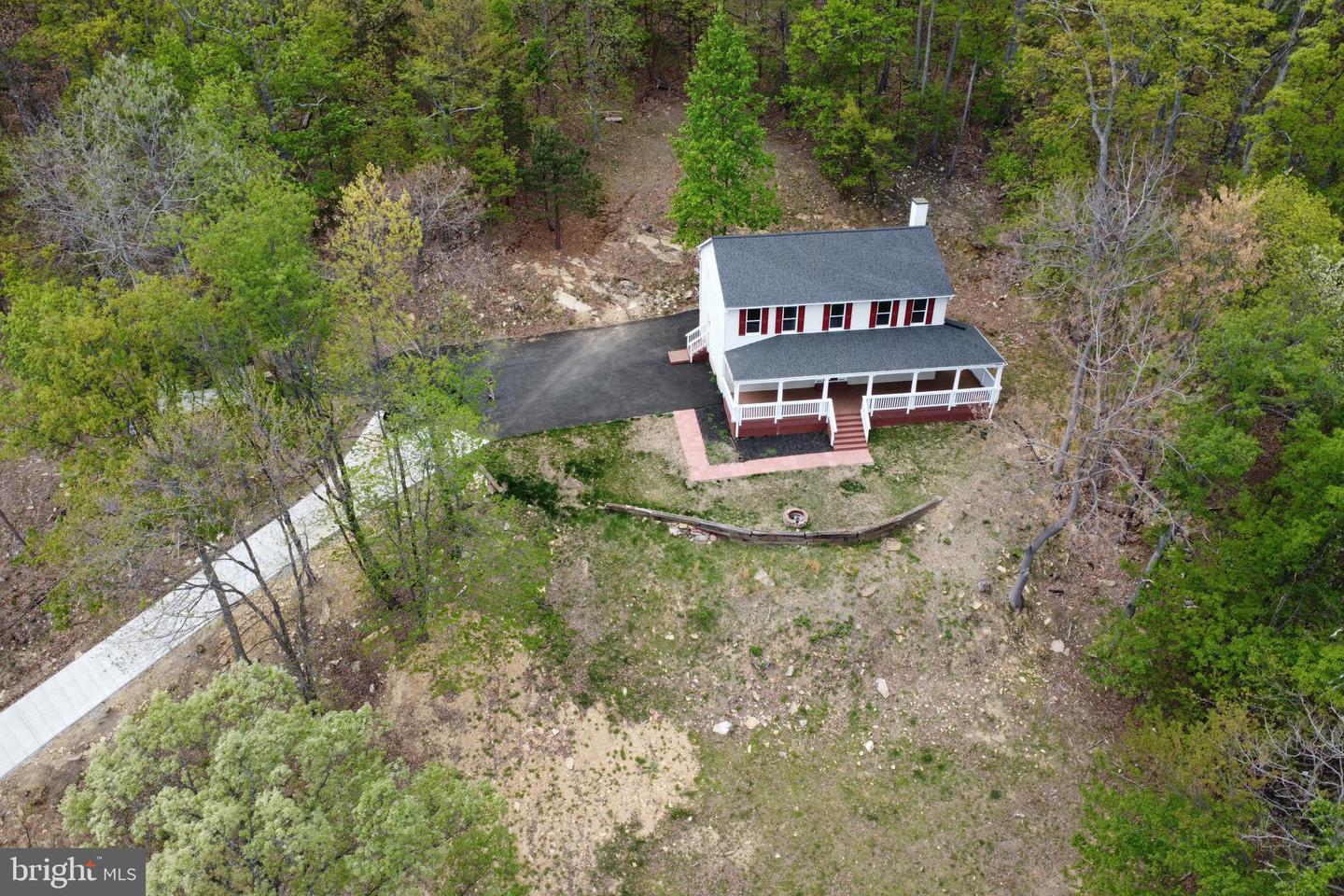2112 Gore Dr Property Photo 3