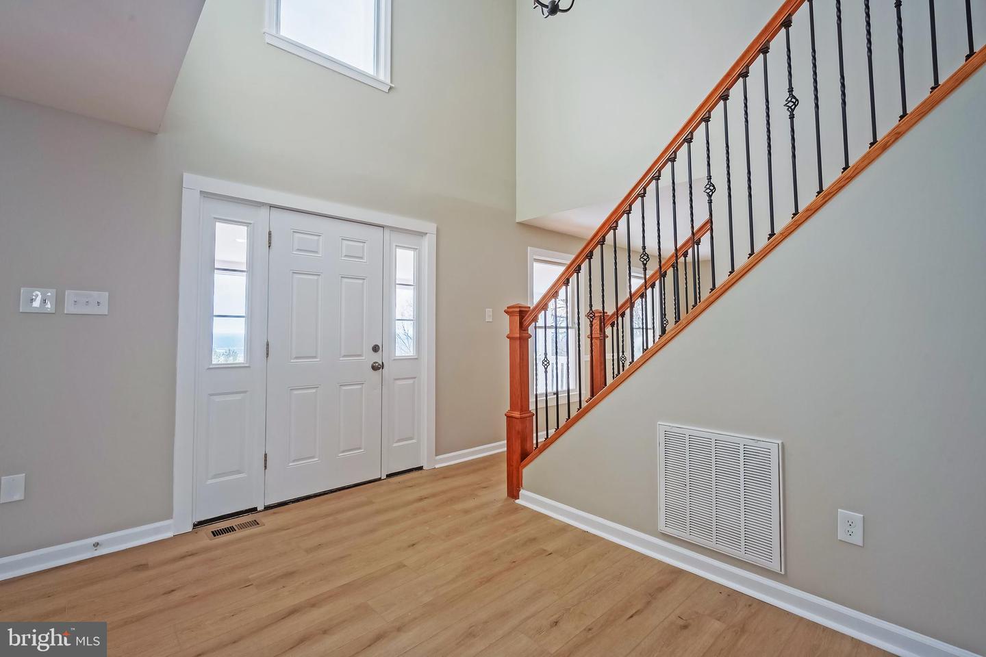 2112 Gore Dr Property Photo 5