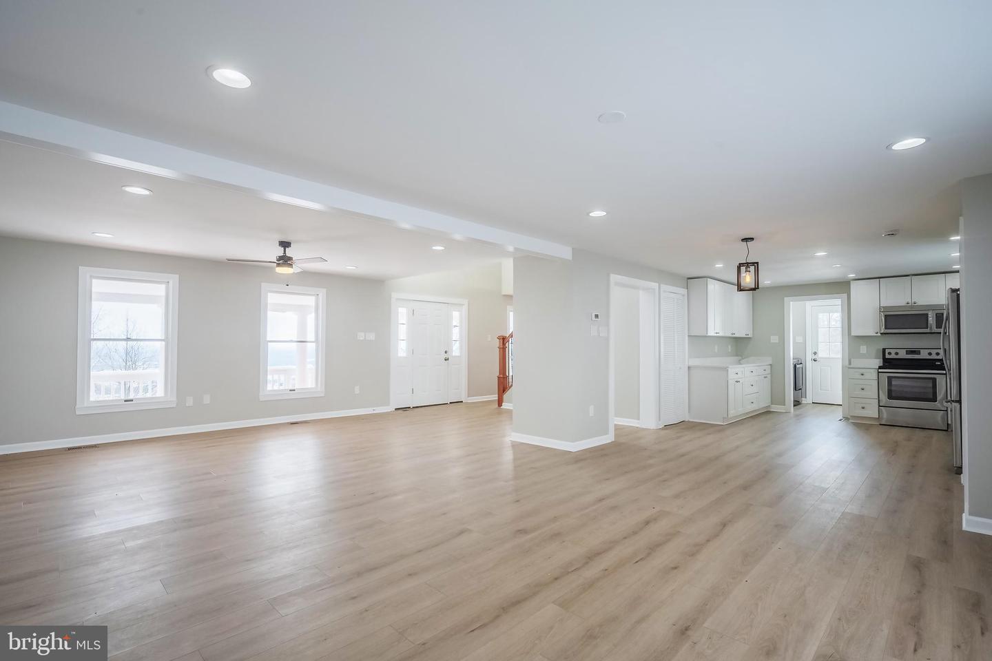2112 Gore Dr Property Photo 15