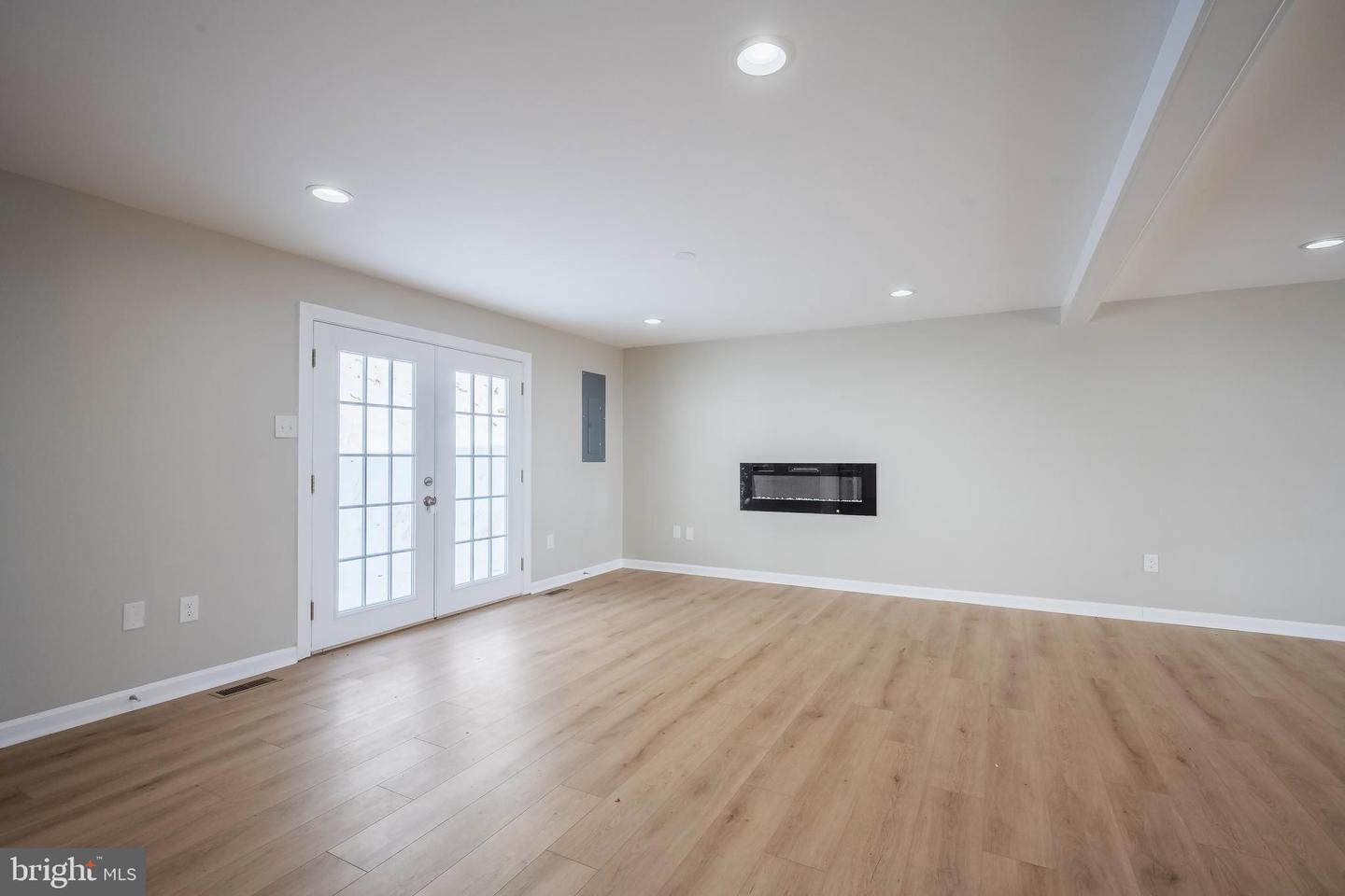 2112 Gore Dr Property Photo 16
