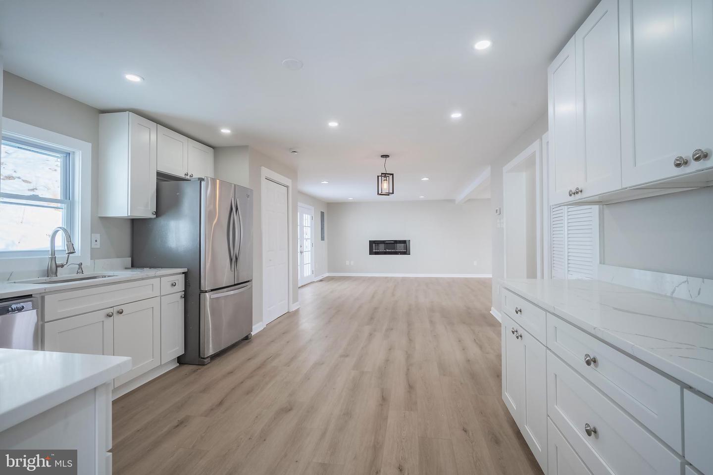 2112 Gore Dr Property Photo 19