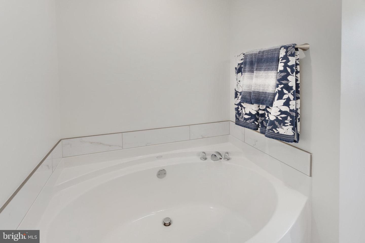 11851 Meadow Green Ct Property Photo 40