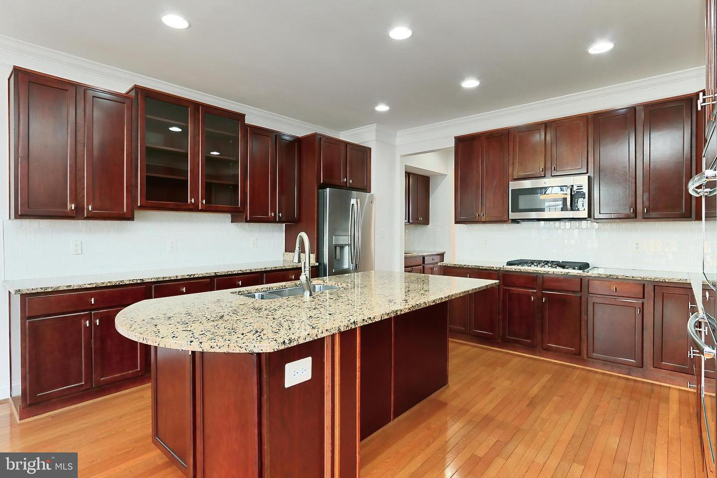 476 Harbor Side St Property Photo 5