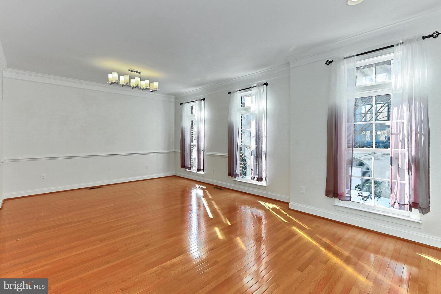 476 Harbor Side St Property Photo 11