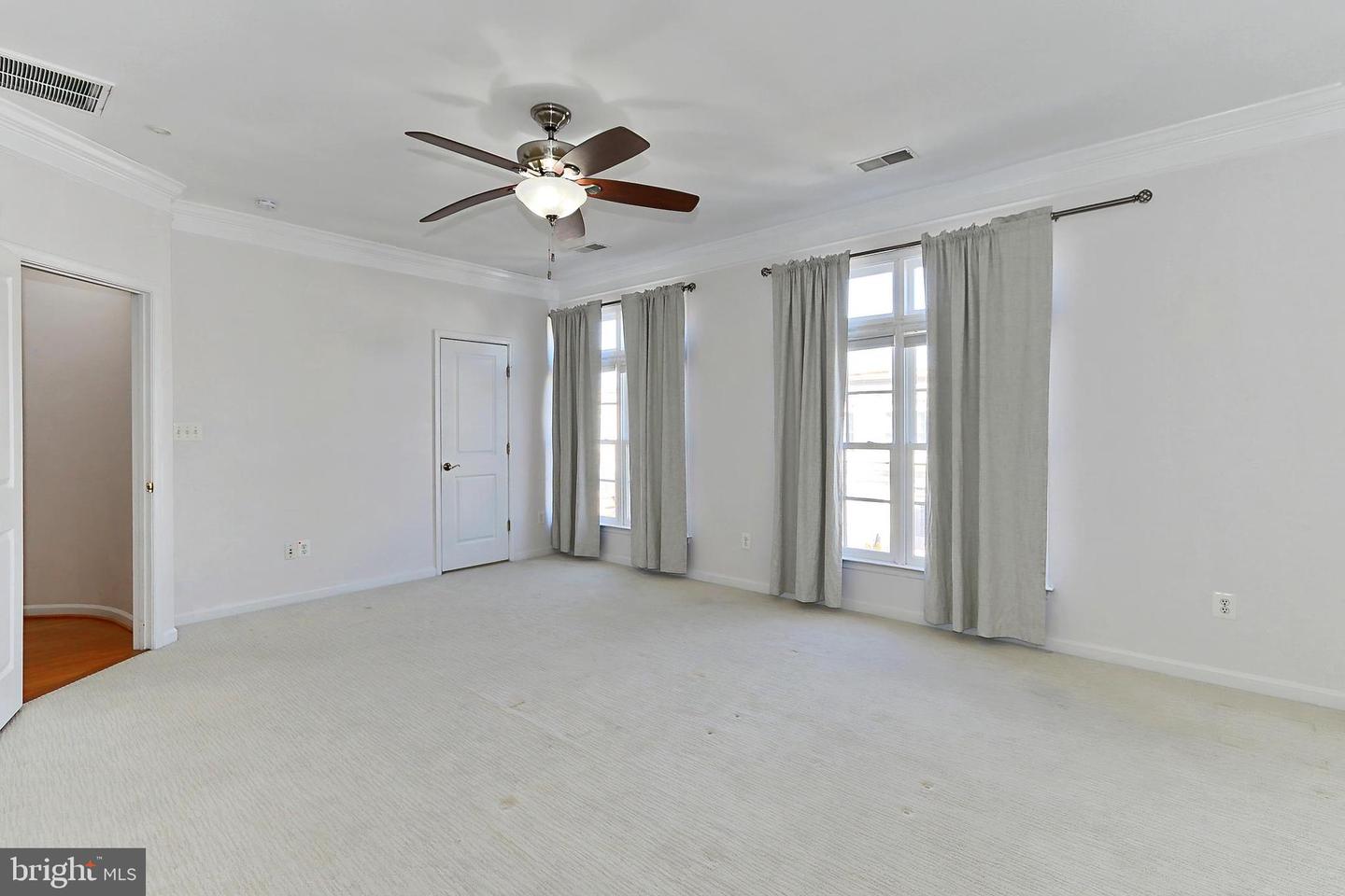 476 Harbor Side St Property Photo 18
