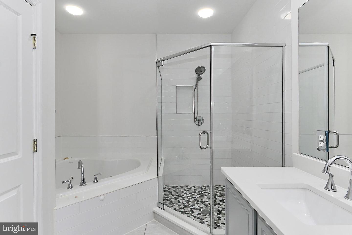 476 Harbor Side St Property Photo 21