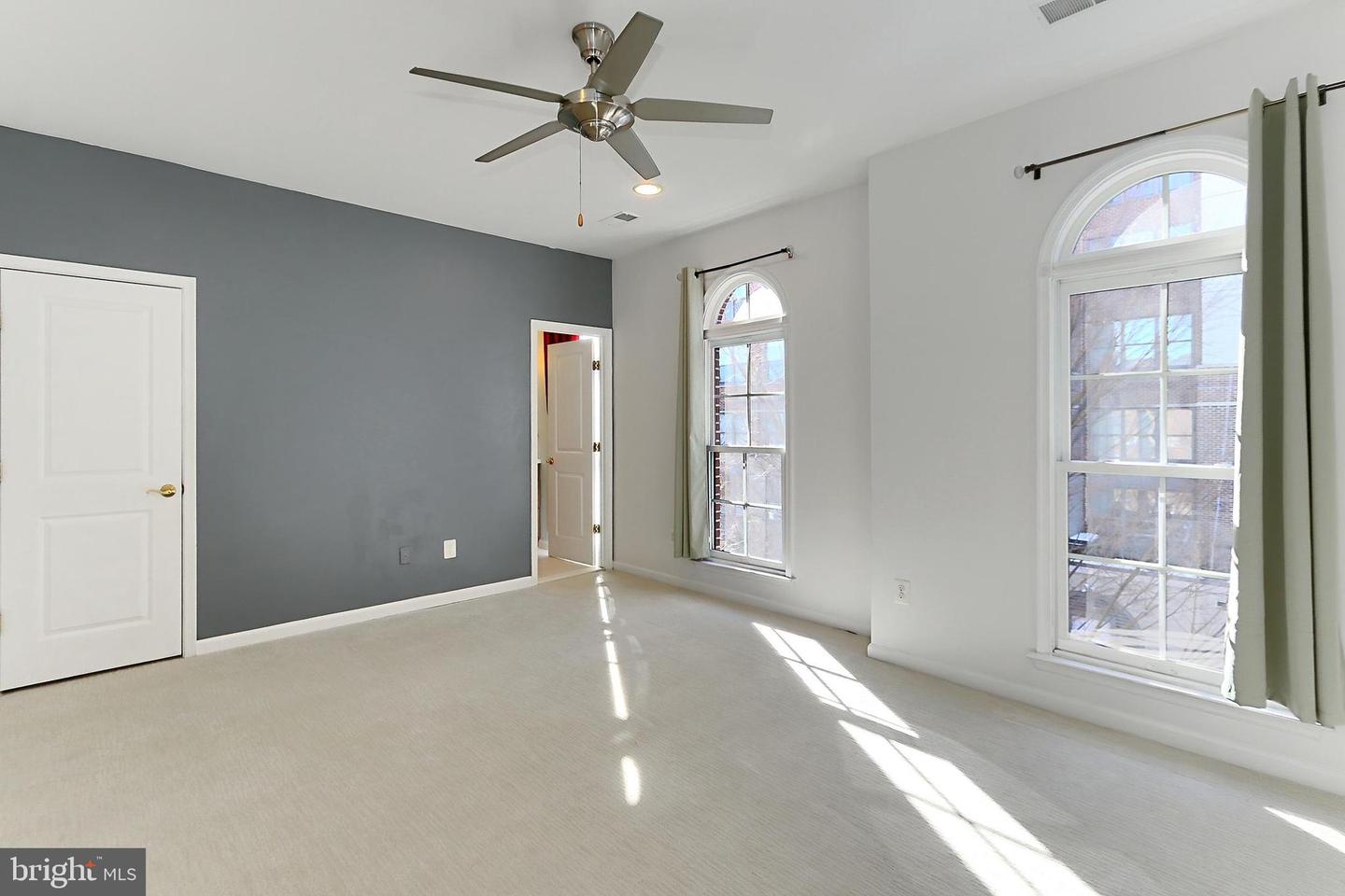 476 Harbor Side St Property Photo 24