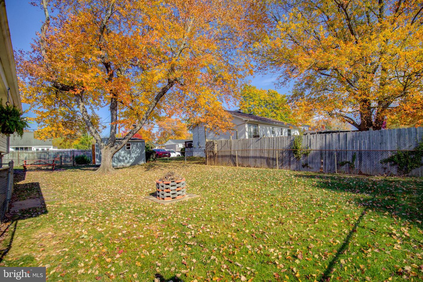 7807 Woodstock St Property Photo 39