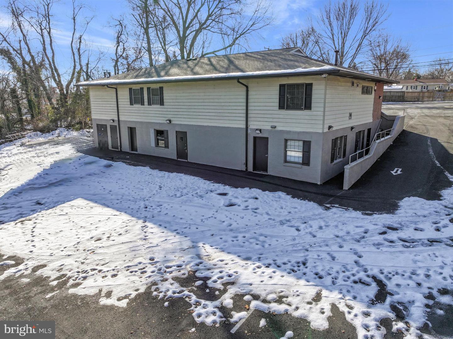1502 Featherstone Rd Property Photo 19