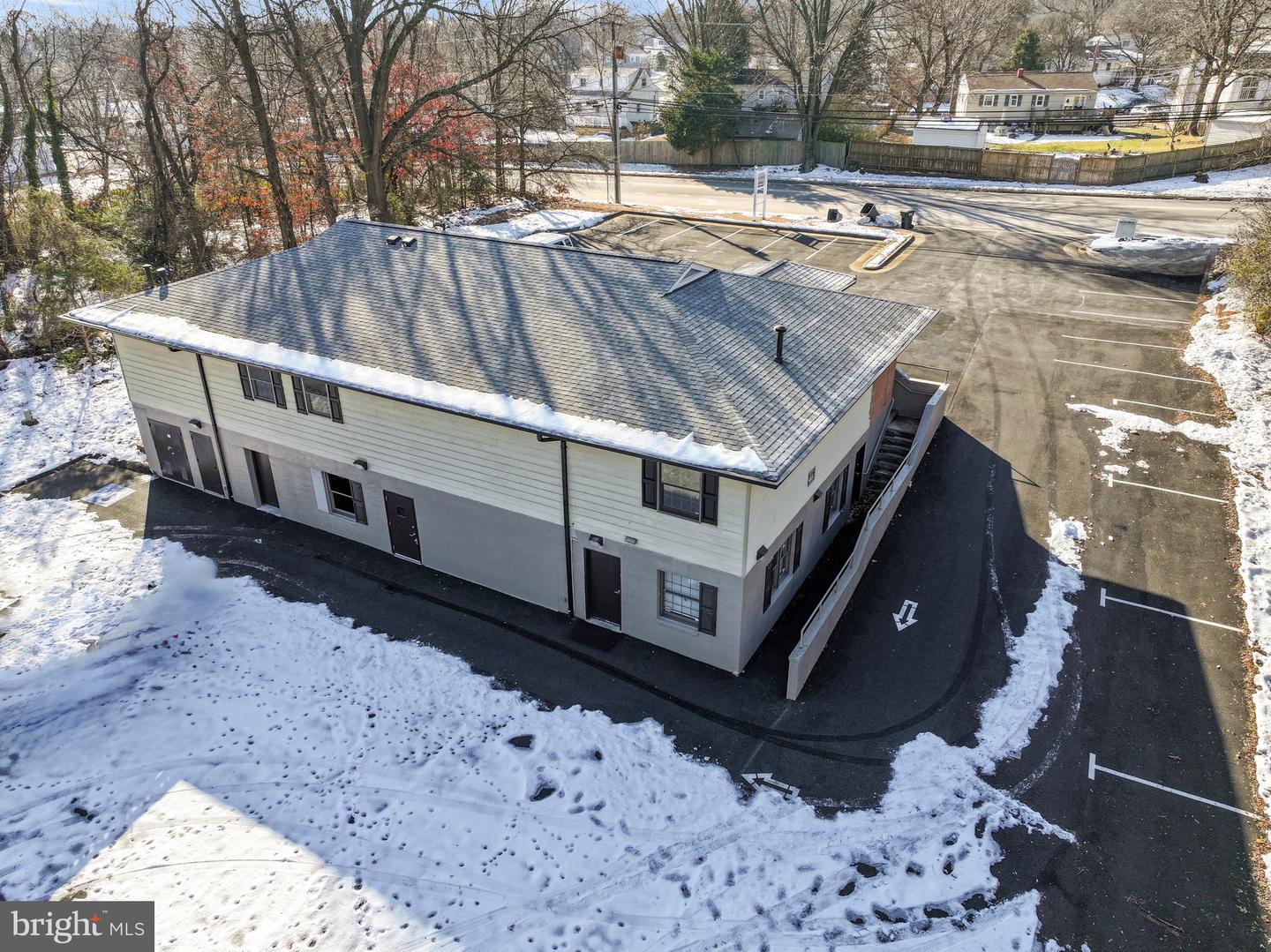 1502 Featherstone Rd Property Photo 21