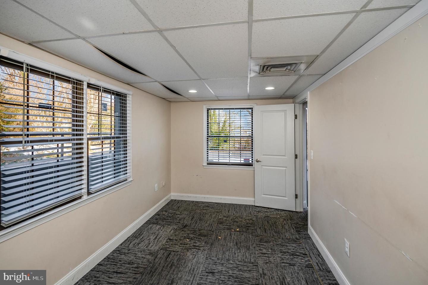 1502 Featherstone Rd Property Photo 26