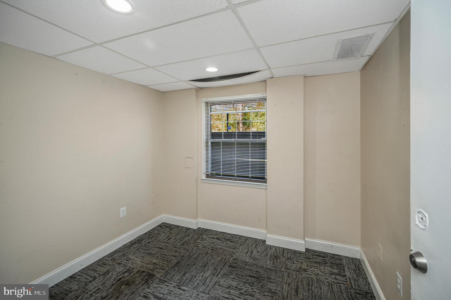 1502 Featherstone Rd Property Photo 27