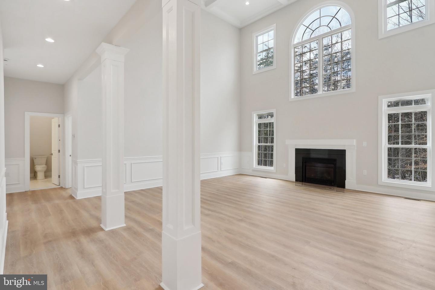 5660 Hoadly Rd Property Photo 8