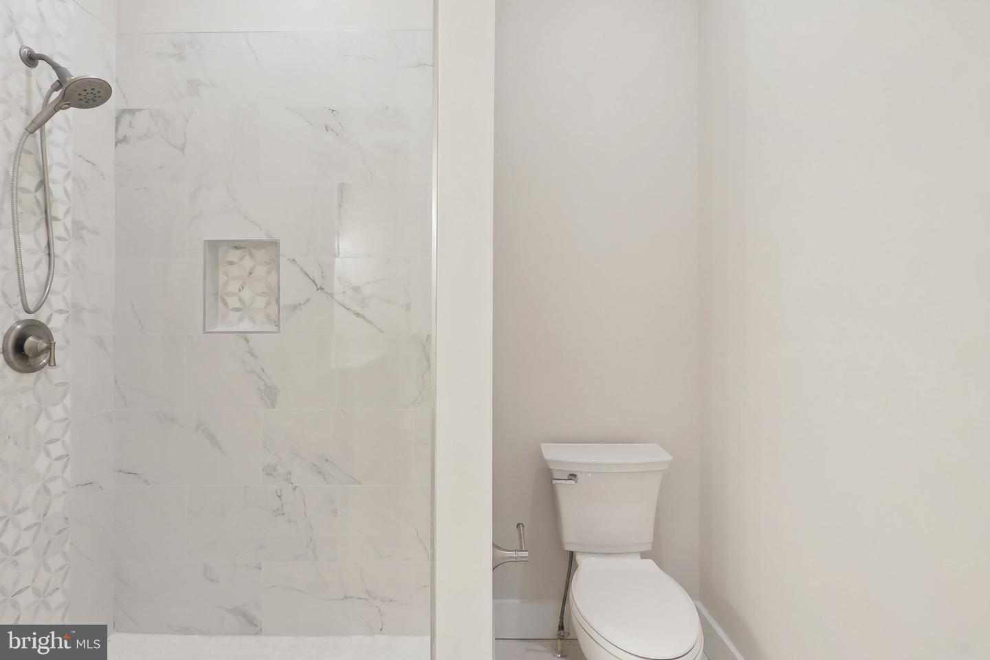 5660 Hoadly Rd Property Photo 24