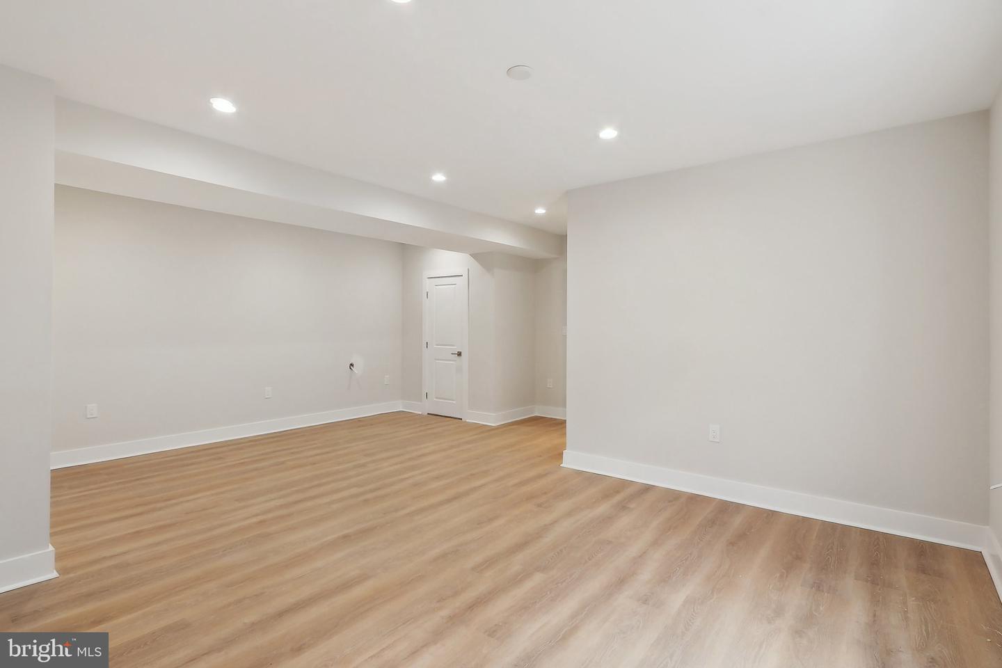 5660 Hoadly Rd Property Photo 34